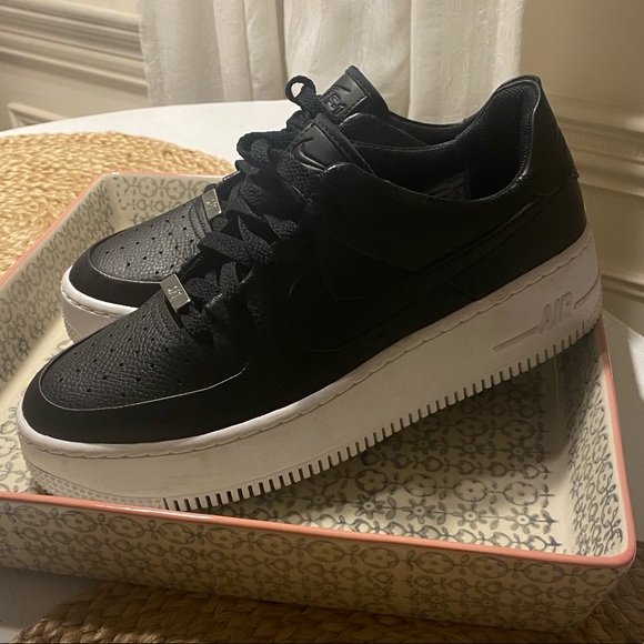 Nike Air Force 1s - Picture 4 of 8